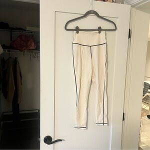 LIKE NEW WE WORE WHAT LEGGINGS